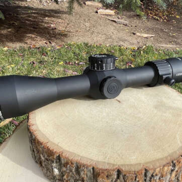 Leupold Mark 4HD 2.5-10x42 FFP Illuminated TMR - Lightly Used