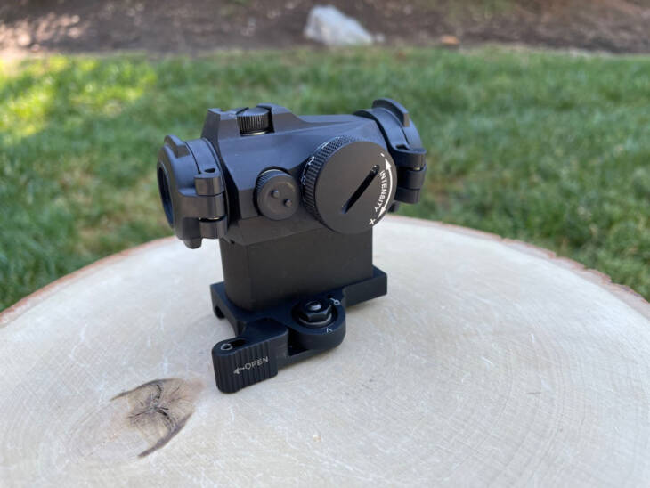 Aimpoint Micro T-2 w/ Larue Mount