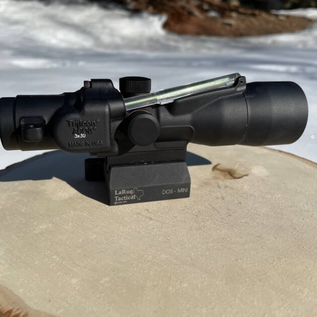 Trijicon ACOG 3x30 Green Horseshoe .223 TA33G-H w/ Larue Mount