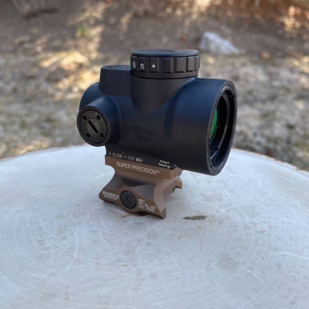 Trijicon MRO Red Dot w/ Geissele Absolute Co-Witness Mount