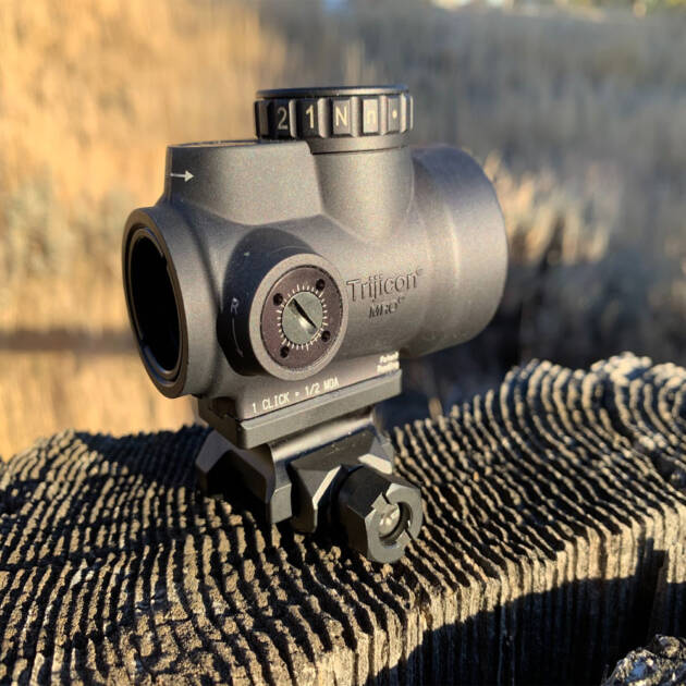 Trijicon MRO Green Dot w/ Geissele Absolute Co-Witness Mount